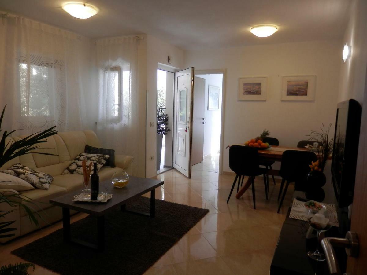 Melody Apartment Porec Exterior photo